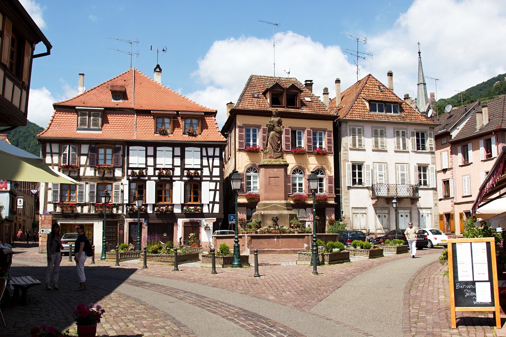 ribeauville hdr france frankrijk elzas vogezen vosges haut-rhin haut rhin Sinnplatz kasteel chateau Girsberg Saint Ulrich Haut-Ribeaupierre